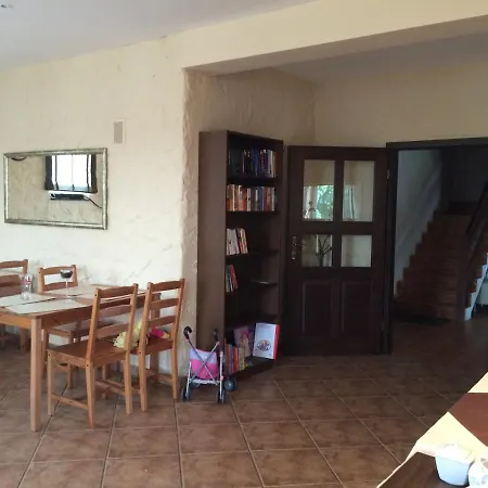 Ferienhaus Dworek Debina - Idealny Dla Rodzin I Przyjaciol - Wspolna Sala Do Biesiadowania , Plaza Przyjazna Psom *