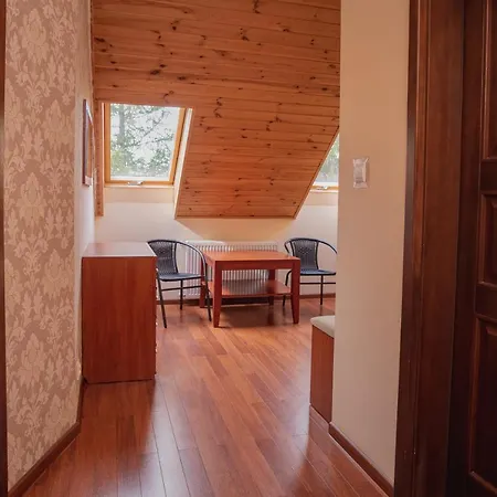 Ferienhaus Dworek Debina - Idealny Dla Rodzin I Przyjaciol - Wspolna Sala Do Biesiadowania , Plaza Przyjazna Psom *