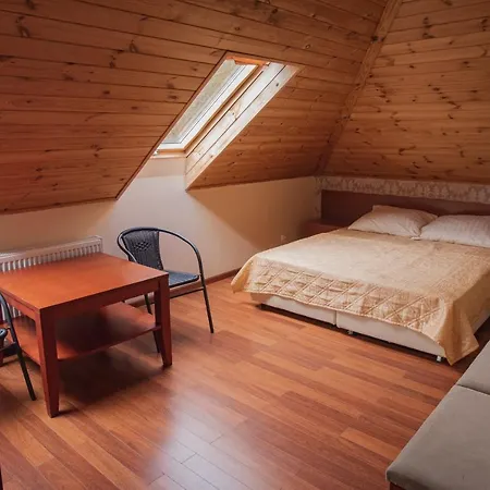 Dworek Debina - Idealny Dla Rodzin I Przyjaciol - Wspolna Sala Do Biesiadowania , Plaza Przyjazna Psom * Debina (Ustka)