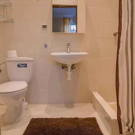 Ferienhaus Dworek Debina - Idealny Dla Rodzin I Przyjaciol - Wspolna Sala Do Biesiadowania , Plaza Przyjazna Psom Debina (Ustka)