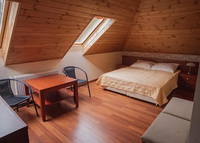 Dworek Debina - Idealny Dla Rodzin I Przyjaciol - Wspolna Sala Do Biesiadowania , Plaza Przyjazna Psom * Debina (Ustka)